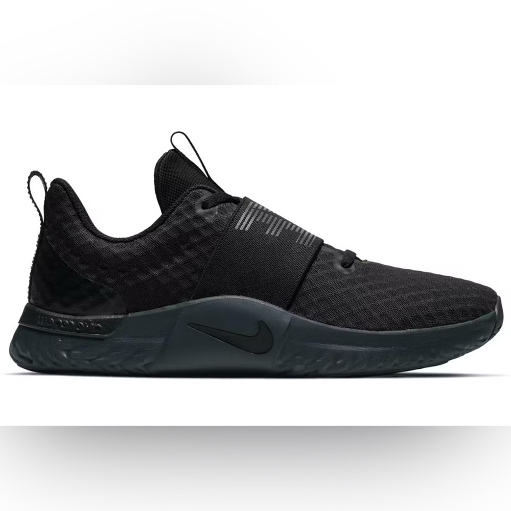 Nike sneakers black